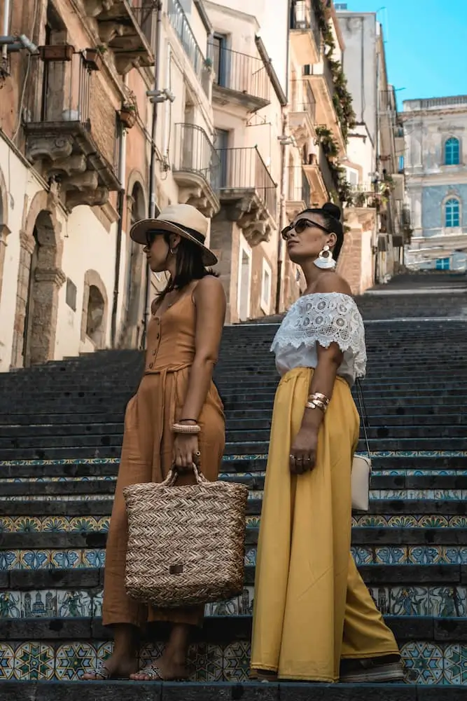 modelle sulla scalinata