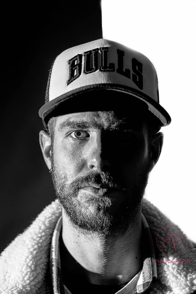 modello black and white